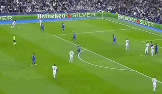 开云入口-【欧冠】本泽马+阿森西奥破门，皇马2比0十人切尔西